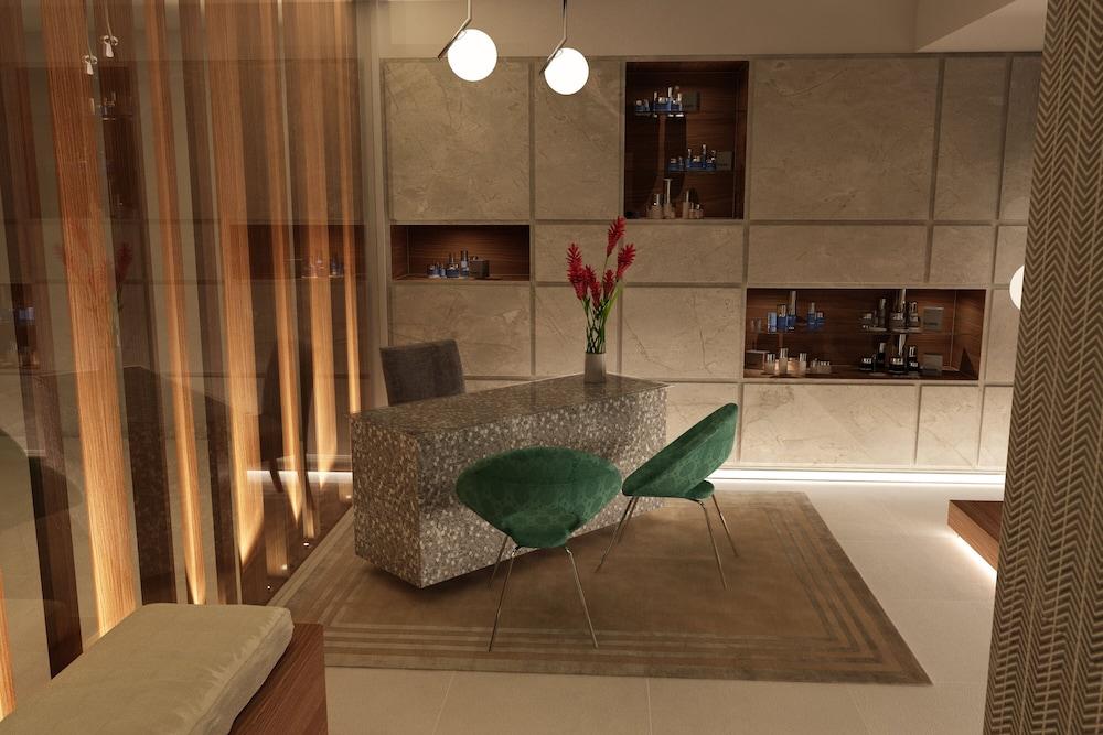 Palazzo Doglio Hotel Cagliari Eksteriør billede A 3D rendering of a kitchen